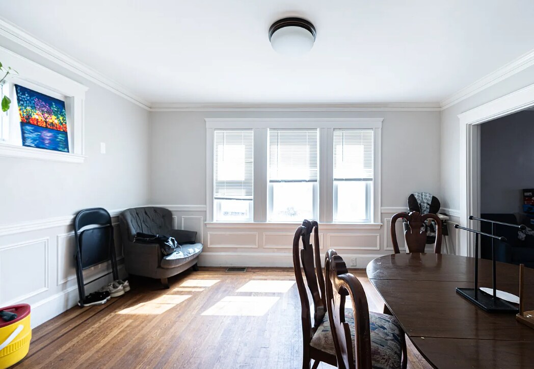 Building Photo - 224 Faneuil St