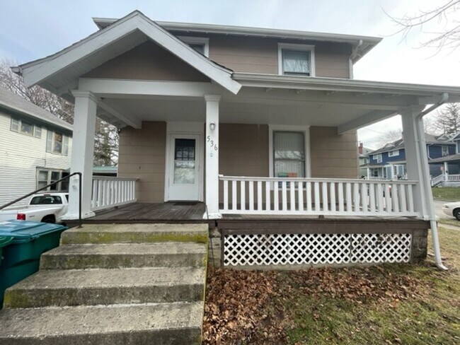 Building Photo - 536 S 11th St
