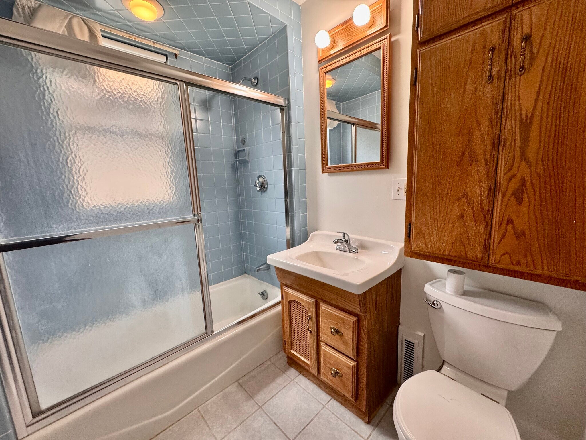 Building Photo - 41 Rich St