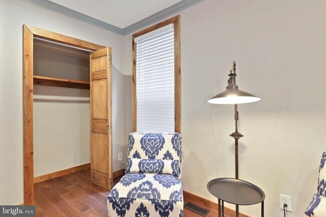 Building Photo - 3502 Buena Vista Ave