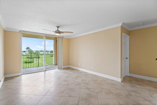 Building Photo - 135 Yacht Club Way