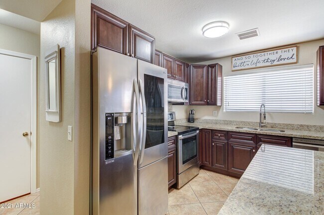 Building Photo - Fantastic Chandler Home!