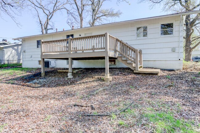 Building Photo - 49 Forestwood Dr