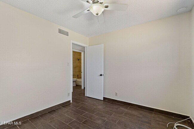 Building Photo - 2608 Dan Sikes Dr