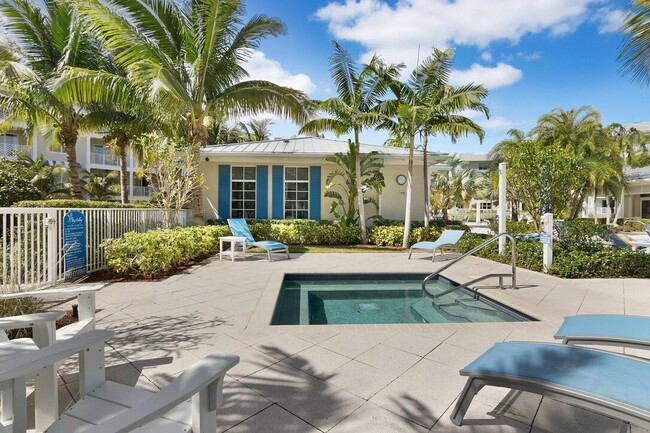 Building Photo - 315 Bay Colony Dr N