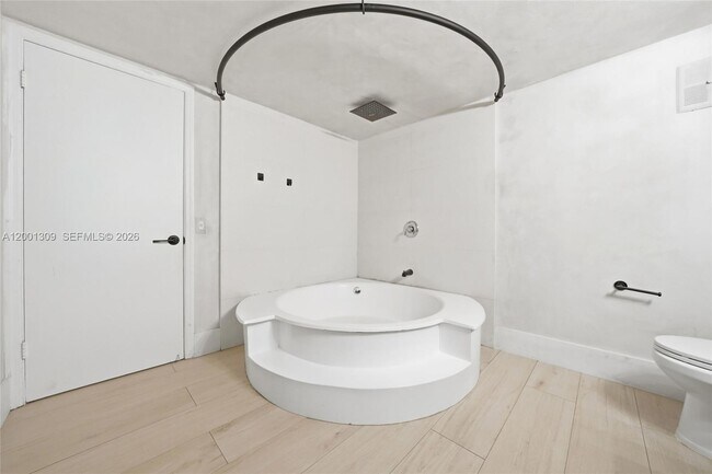 Building Photo - 6704 SW 114th Pl