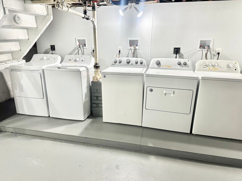 Building Photo - 69 Tremont Ave