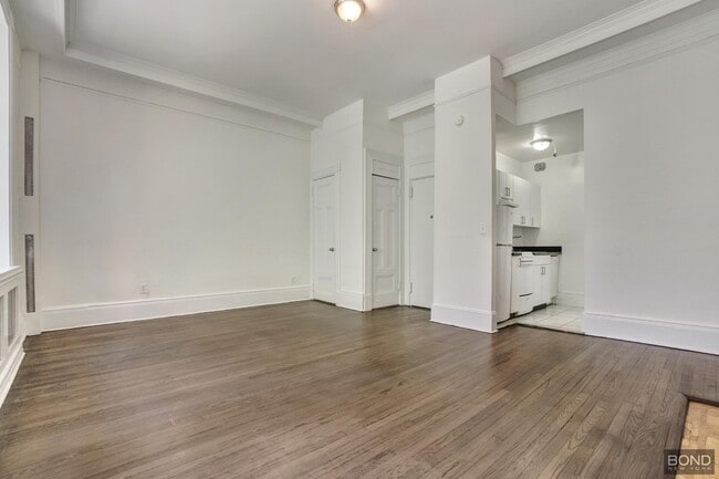 Building Photo - 1134 Madison Ave