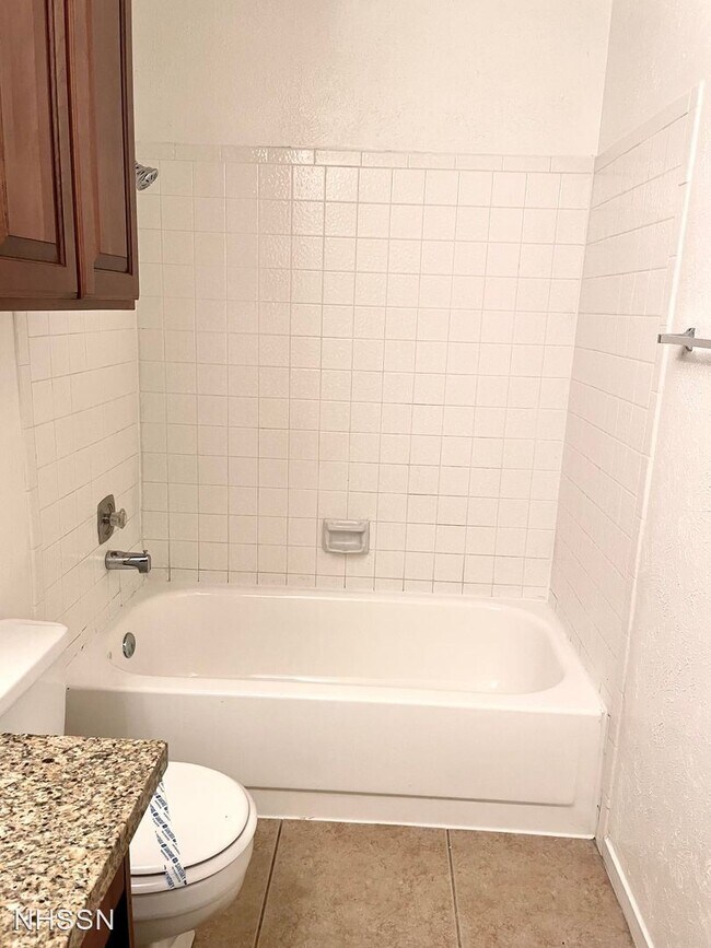 Building Photo - 3 br, 2 bath House - 3033 Saint George Str...