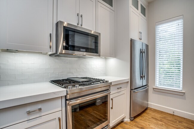 Building Photo - 4032 Herschel Ave