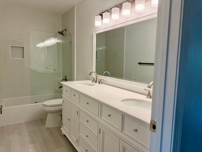 Building Photo - 11073 Harbour Springs Cir