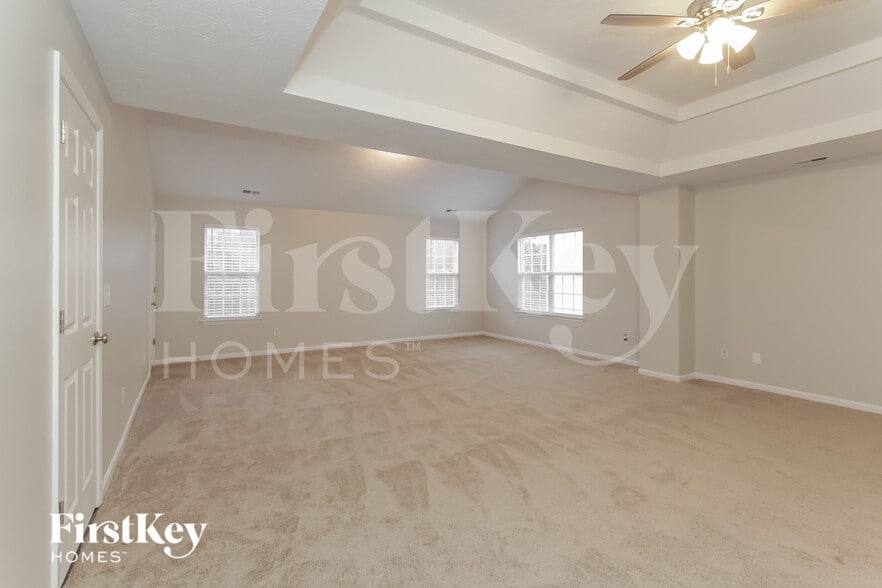Building Photo - 5208 Eagle Creek Dr