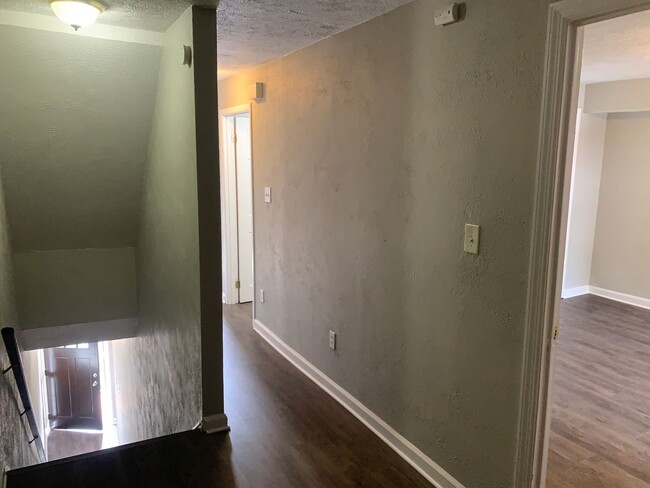 Building Photo - North Shore - 4 BR, 2 Bath with High-End K...