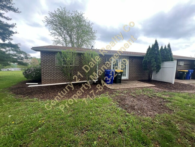 Building Photo - 2 Bedroom Home in North Eastern School Dis...