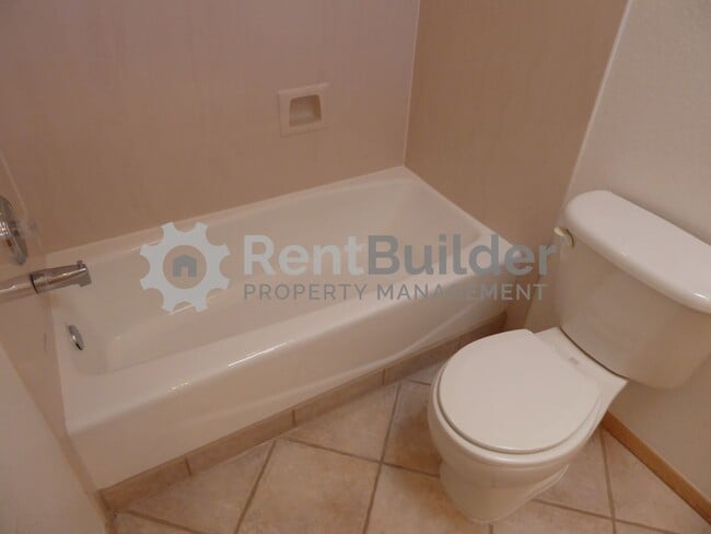 Building Photo - CALL US TODAY AT (505) 808-6467 TO SCHEDUL...