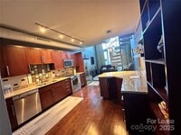 Building Photo - 215 N Pine St