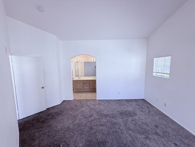 Building Photo - 11215 Affinity Ct