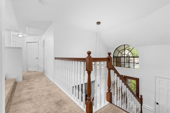 Building Photo - 14 Cascade Springs Pl