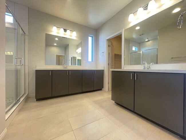 Building Photo - 11527 Hawking Ave