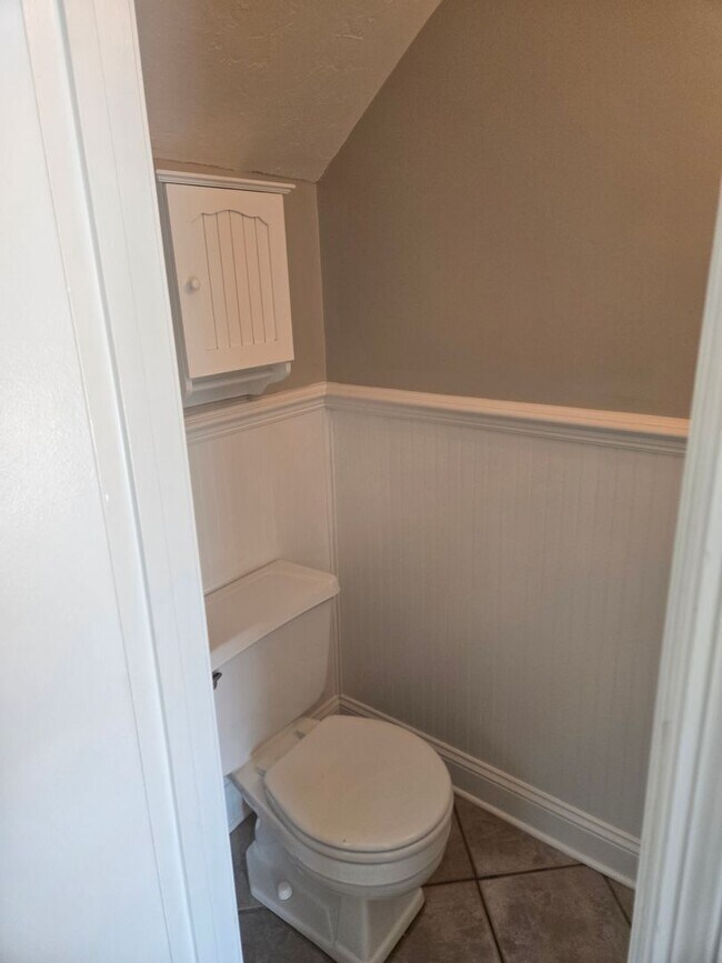 Building Photo - Charming 2-bedroom, 1.5-bath in the desirable Bellamy Forge