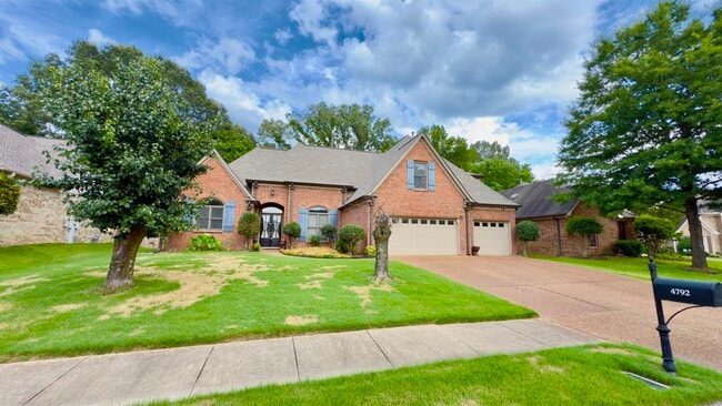 Primary Photo - 4792 White Pass Dr