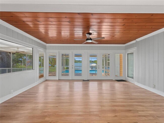 Building Photo - 125 Lake Roy Dr