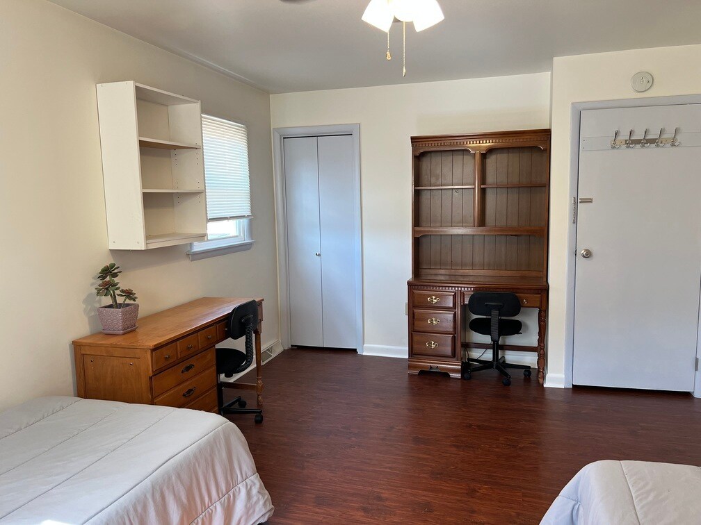 Bedroom-3b - 101 N 6th Ave