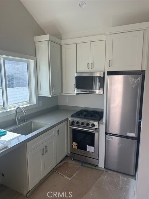 Building Photo - 204 Lugonia St