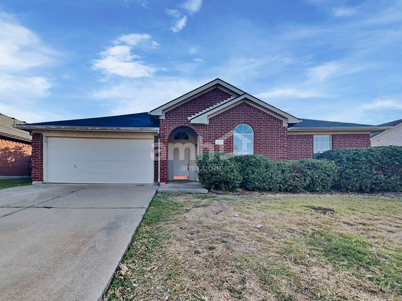 Primary Photo - 7307 Fossil Garden Dr