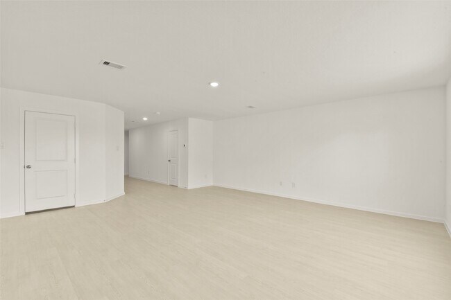 Building Photo - 12403 Mountain Daisy Rd