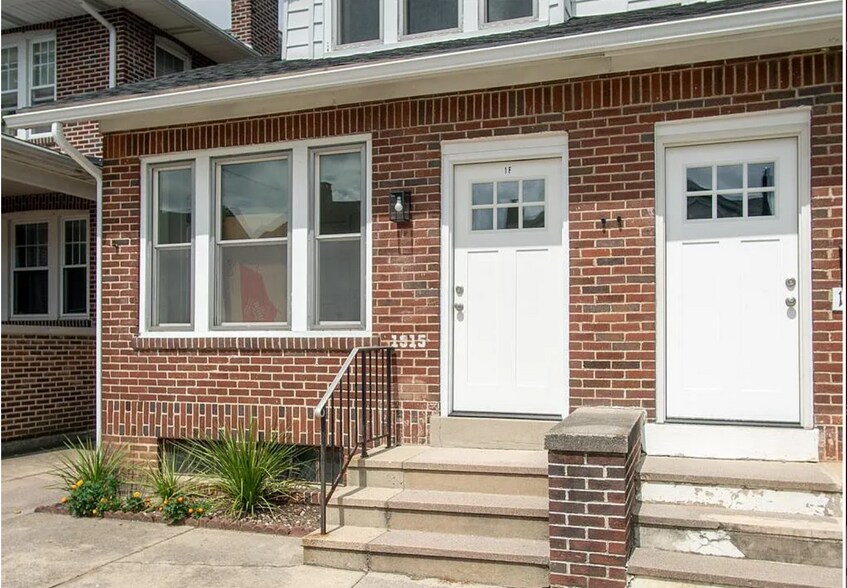 Building Photo - 1915 W Livingston St