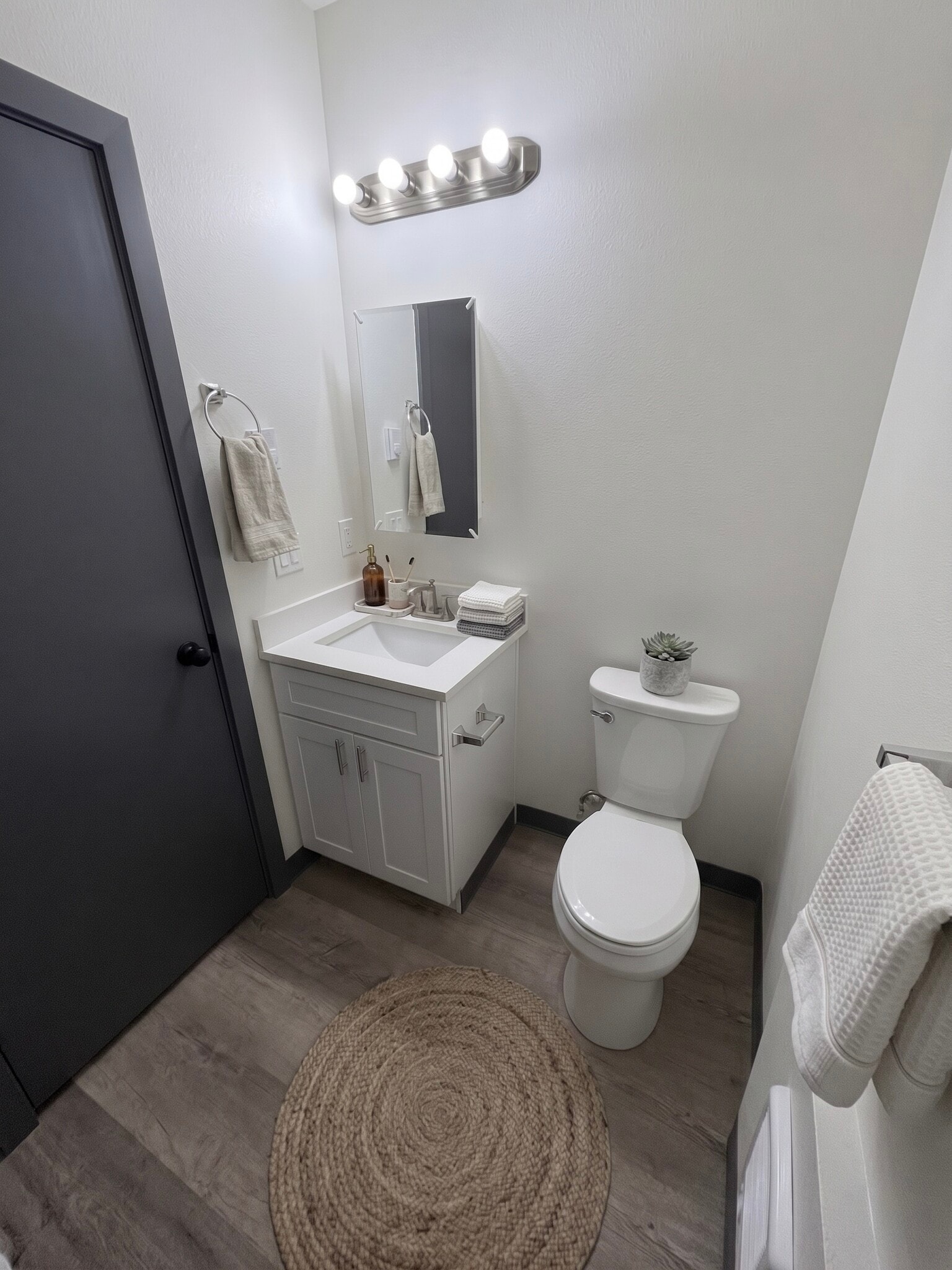 Building Photo - 4544 20th Ave NE