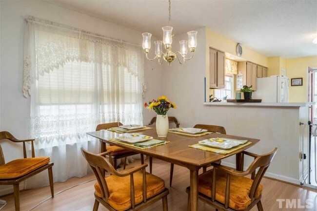 Building Photo - 1728 Kingston Heath Way