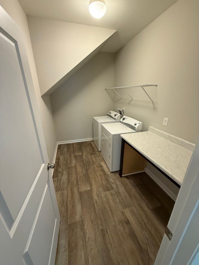 Building Photo - 5954 River Mdw Ct