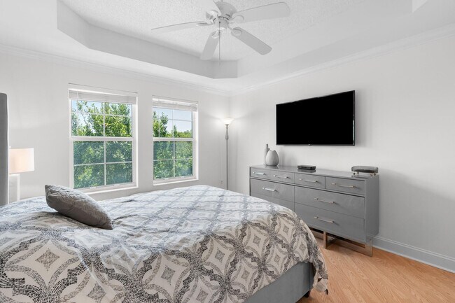 Building Photo - 2417 Tuscany Way