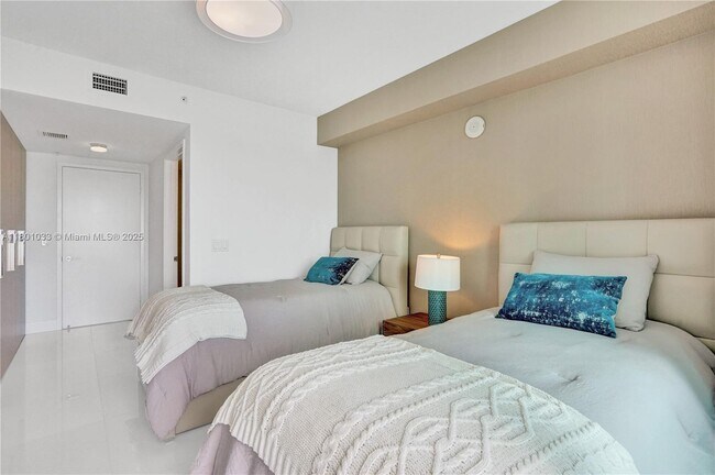 Building Photo - 330 Sunny Isles Blvd