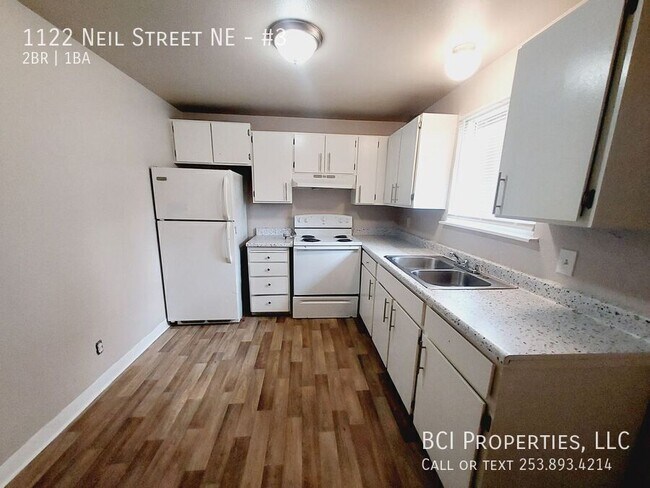 Building Photo - 1122 Neil St NE