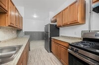Building Photo - 1260 Evergreen Ave
