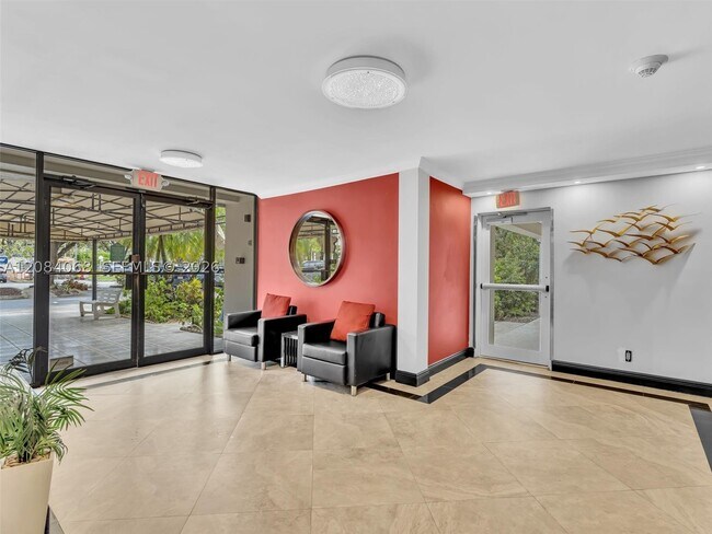 Building Photo - 2661 S Course Dr