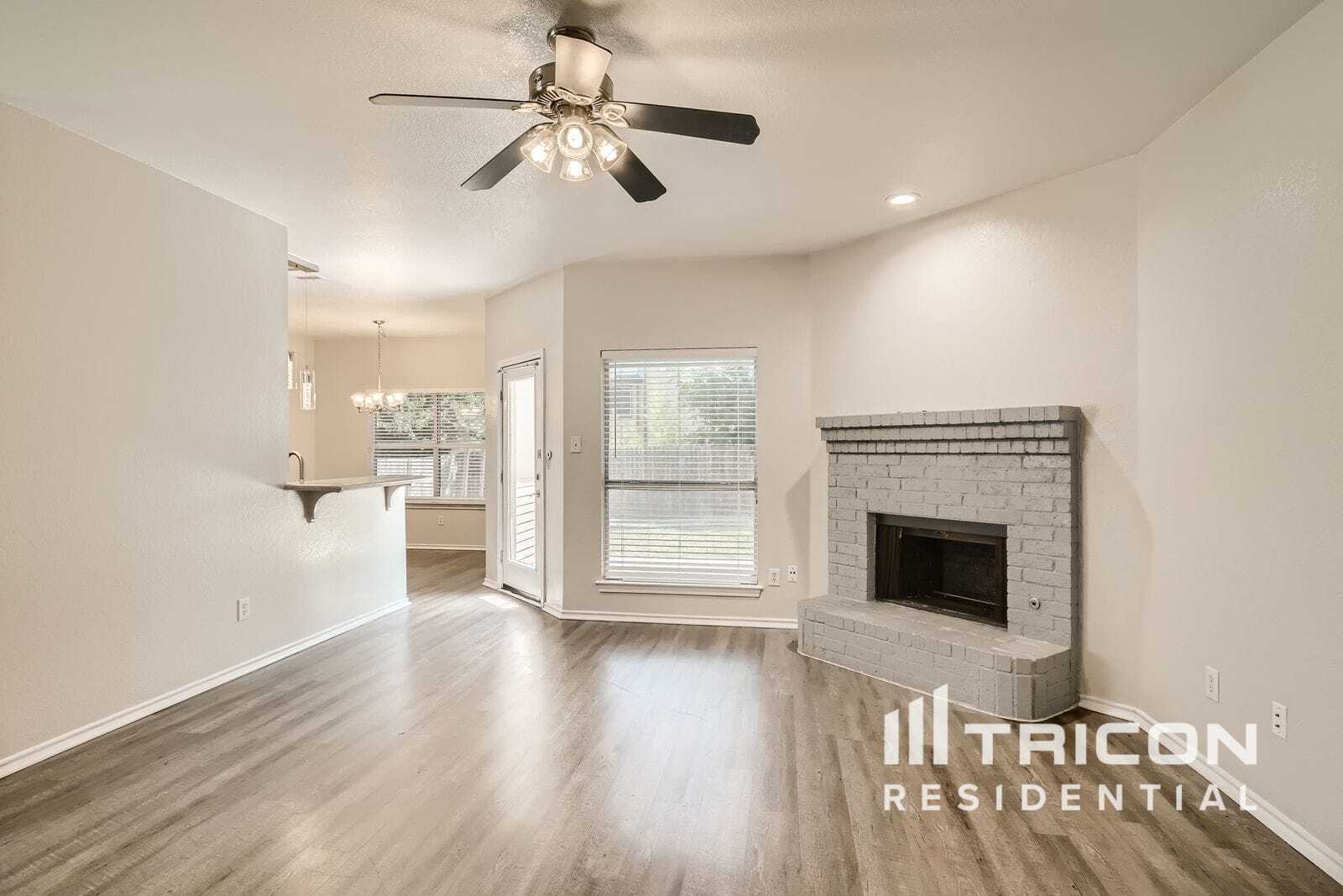 Building Photo - 5924 Woodoak Dr