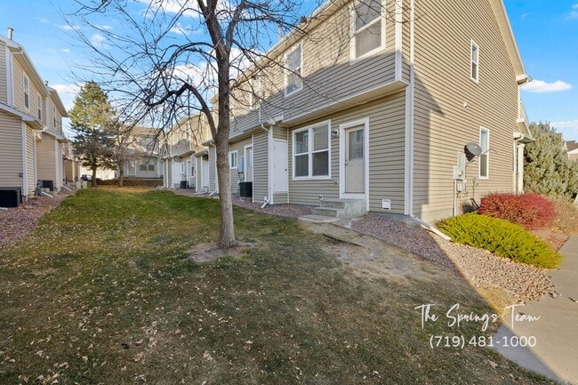 Building Photo - SPACIOUS 3BD/2.5BA TOWNHOME at THE BLUFFS AT SPRING CREEK with A/C **$500 move-in credit with a 1...