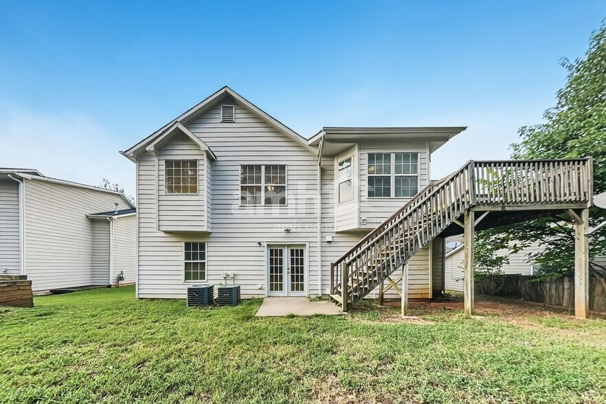 Building Photo - 4238 Zephyrhills Dr