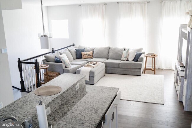 Building Photo - 36046 Auburn Wy