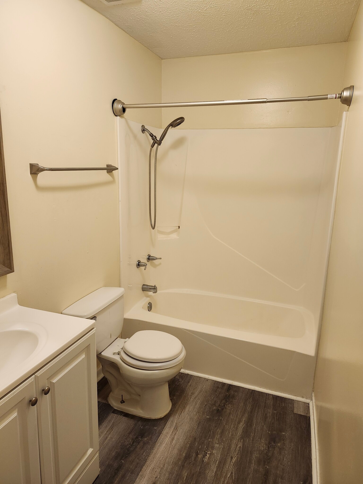 Bathroom - 5230 Beach Dr