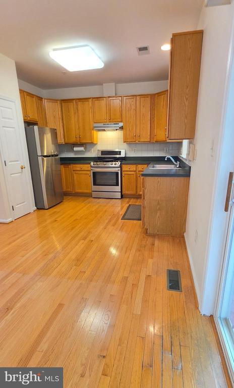 Building Photo - 12723 Sullivan Ct