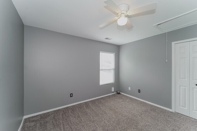 Building Photo - 12825 Old Iron Ln