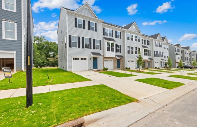 Building Photo - 3310 Beeler Ln