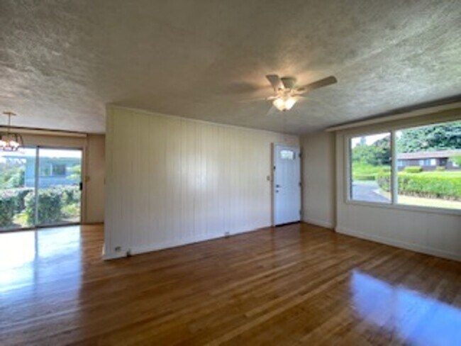 Building Photo - 3 Bedroom, 2 Bath Home for rent in Honokaa