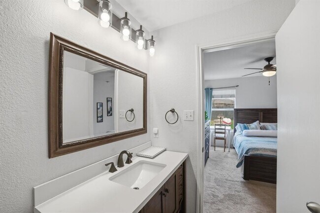 Building Photo - 411 Copper Ln