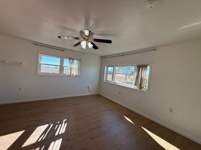 Building Photo - Spacious 2 Bedroom on 1 Arce -Texico Schools